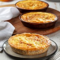 Mini Quiche de Brie com Damasco Integral